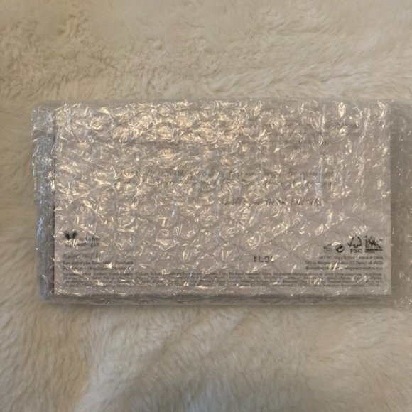 Ambitious Violet Eyeshadow Palette - Picture 3 of 3